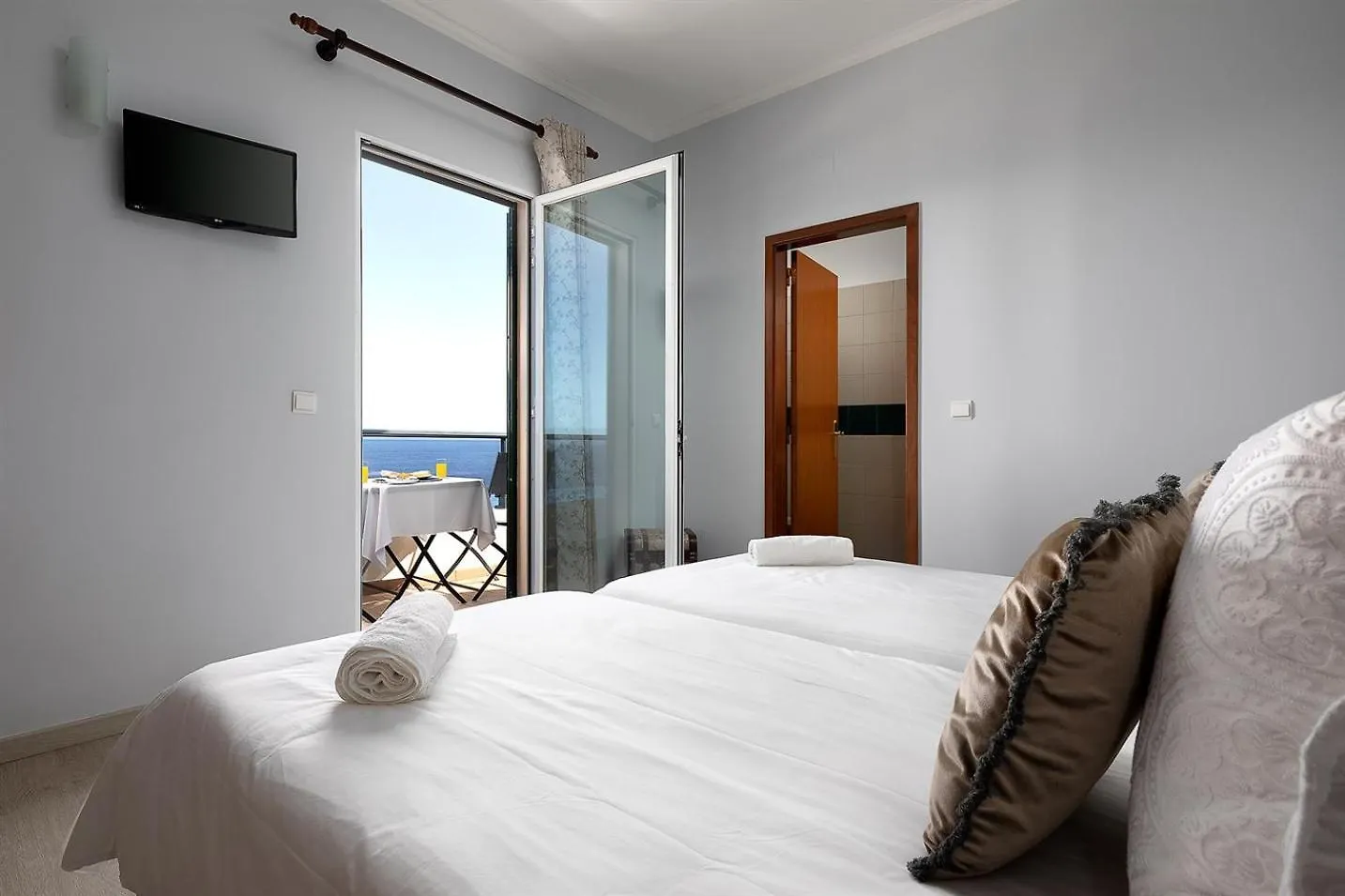 Perola Views Inn By Madeira Sun Travel 포르투모니즈