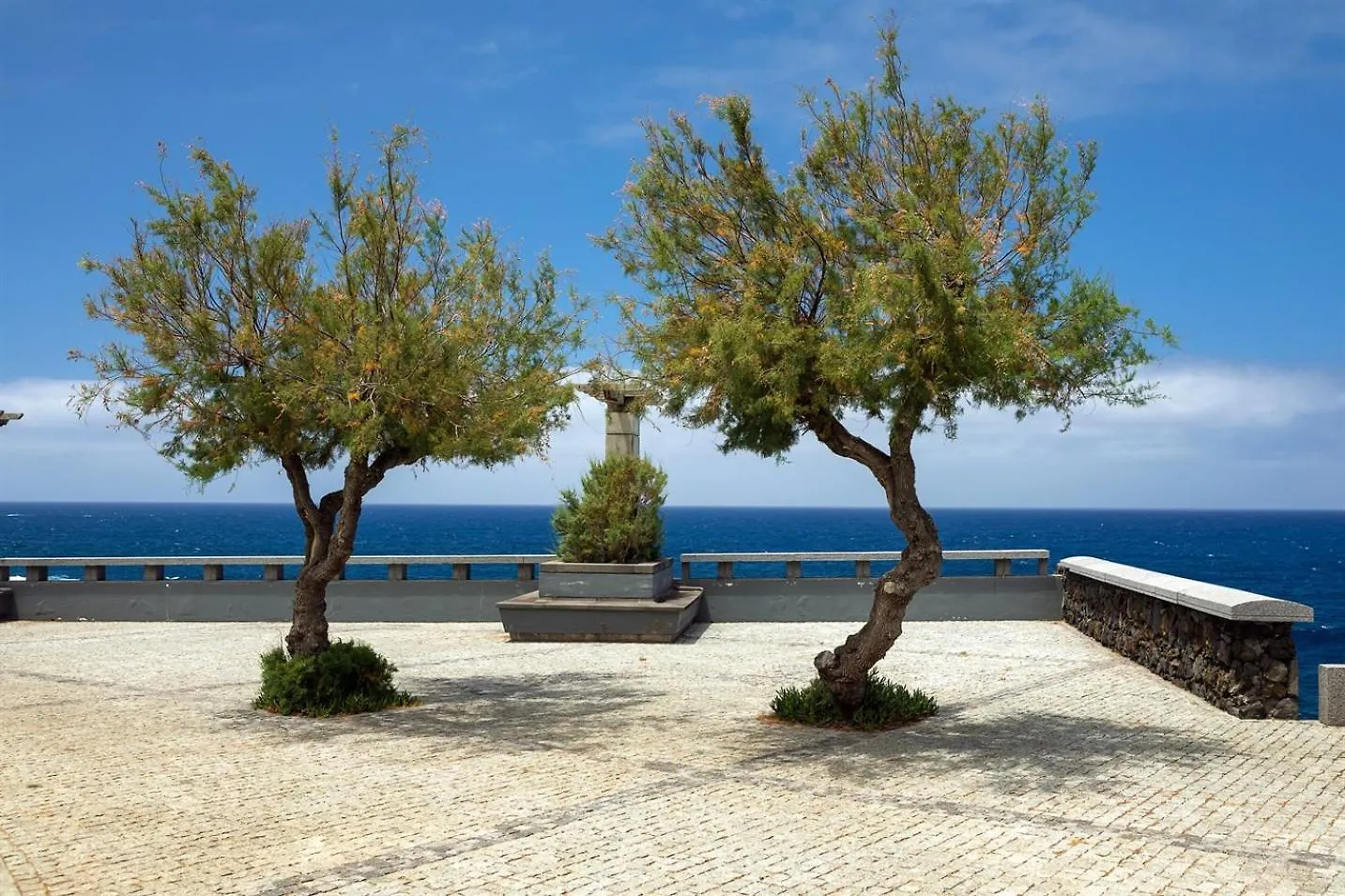 Perola Views Inn By Madeira Sun Travel 포르투모니즈 0*,  포르투갈